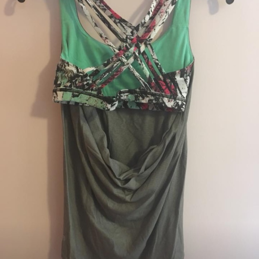 Lululemon Free To Be tank with sports bra